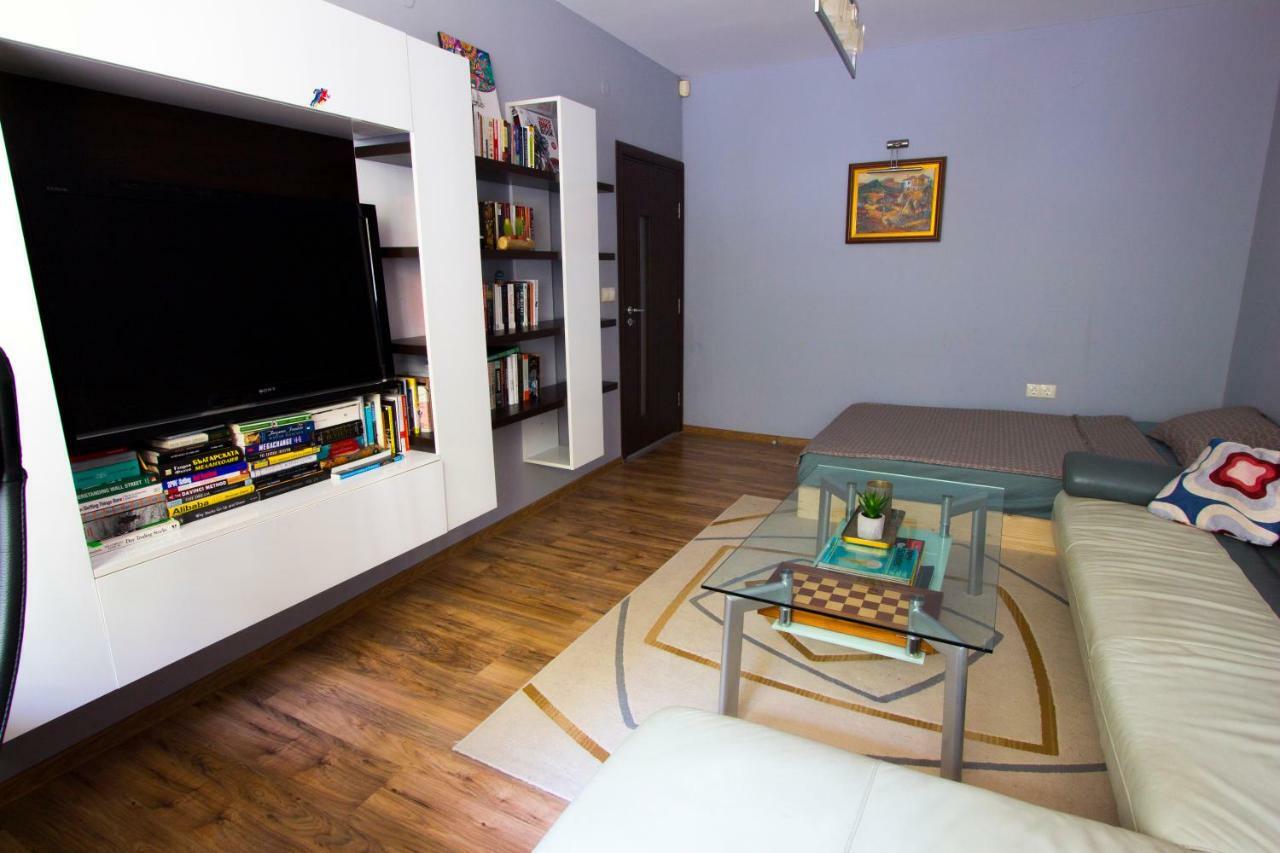 Modern Apartment In The Heart Of วีดิน ภายนอก รูปภาพ