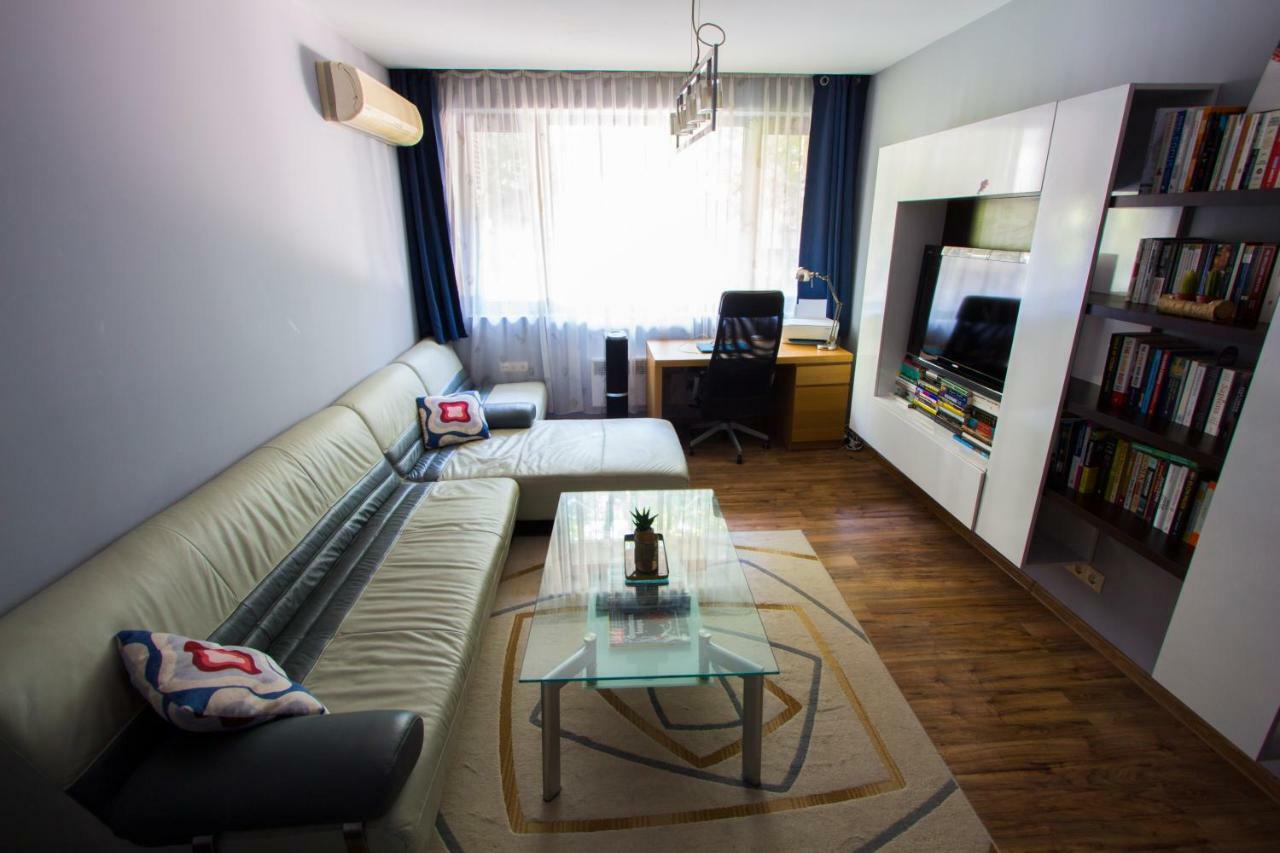 Modern Apartment In The Heart Of วีดิน ภายนอก รูปภาพ